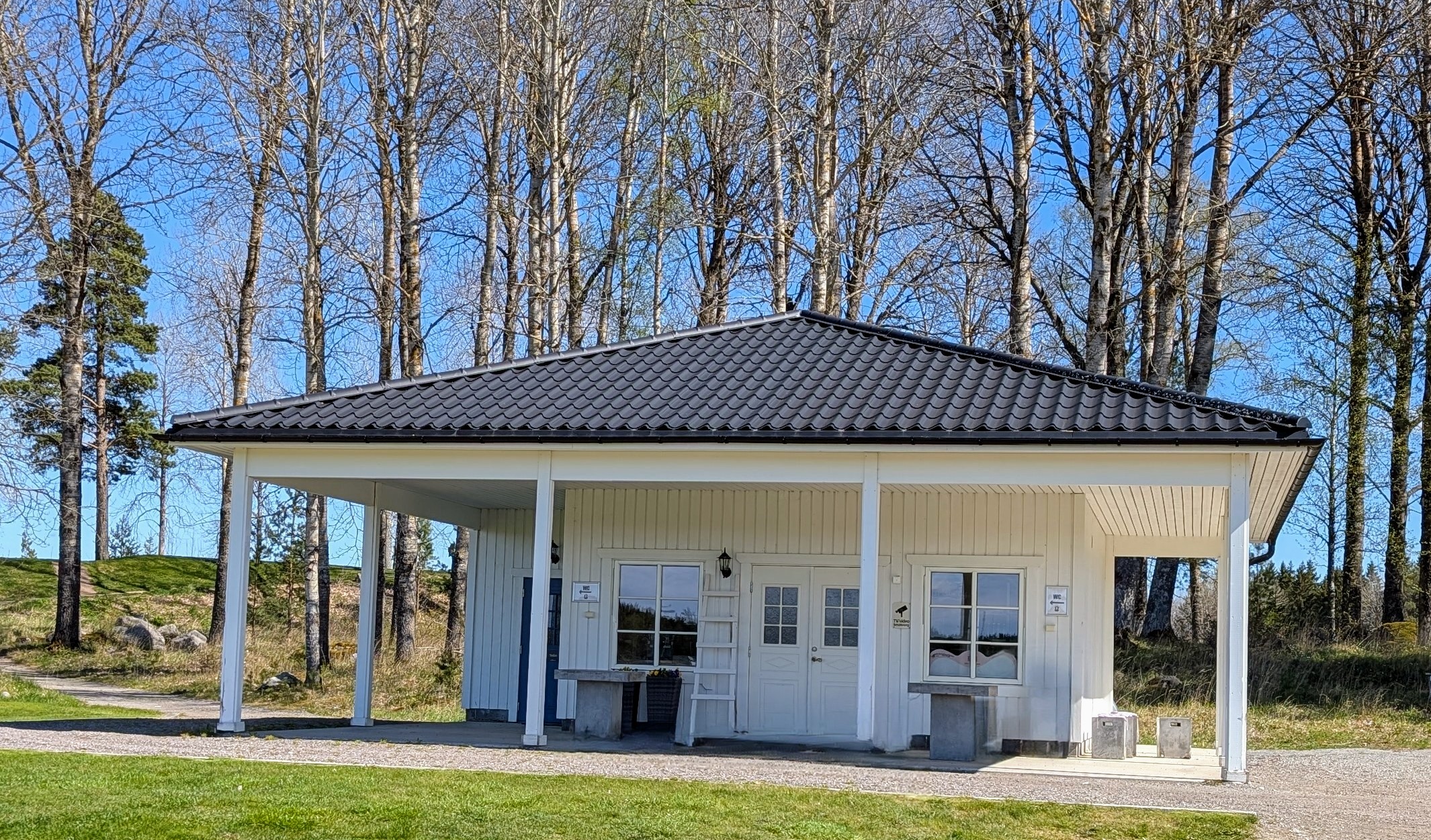 Handla något gott från kiosken efter 9 hål på Söderby
